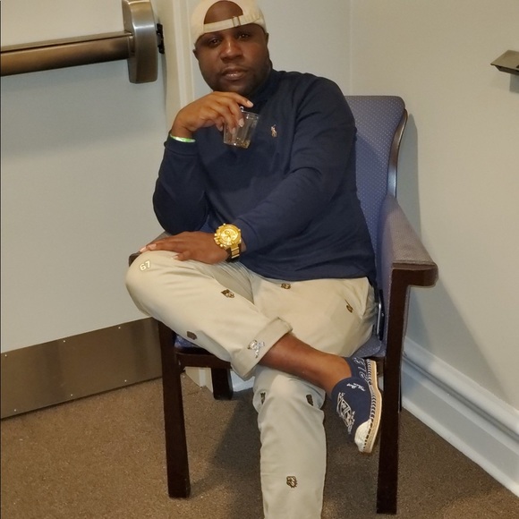 Meet your Posher, Dyan - Picture 1 of 4